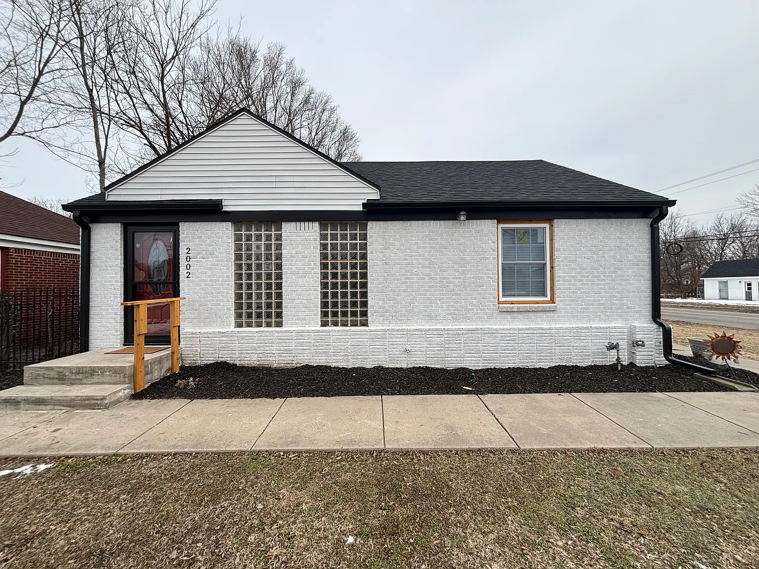 2002 East 17th Street North